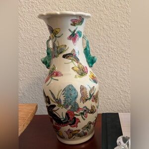 Famille rose butterfly vase